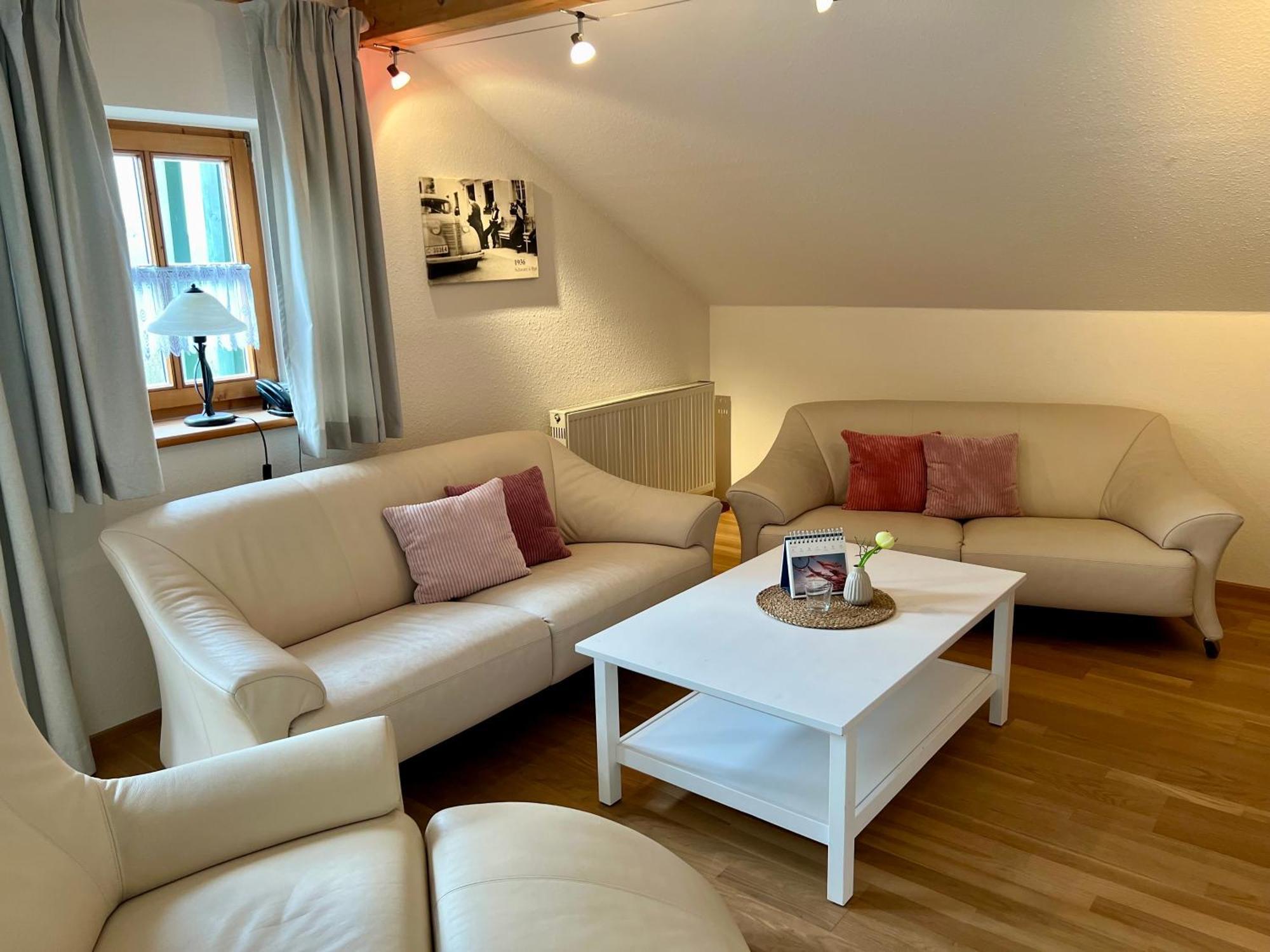 Apartment Gut Schwarz-n Hof *